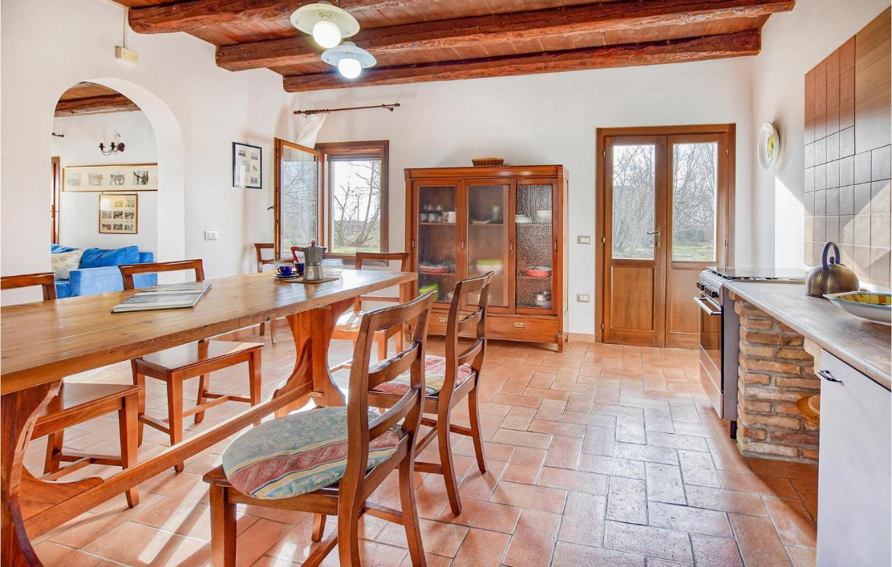 2 Bedroom Awesome Home In Taglio Di Po Ro Порто Виро Екстериор снимка
