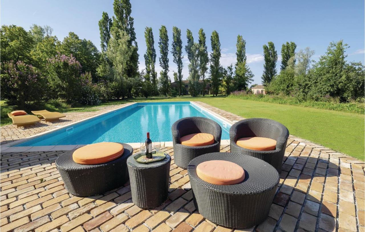 2 Bedroom Awesome Home In Taglio Di Po Ro Порто Виро Екстериор снимка